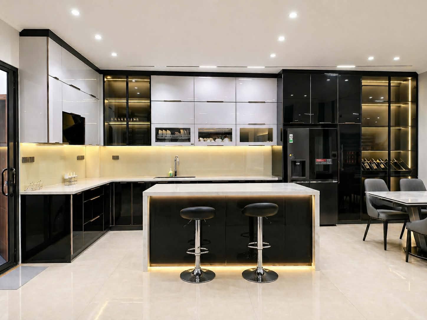 Căn bếp hiện đại sang trọng 