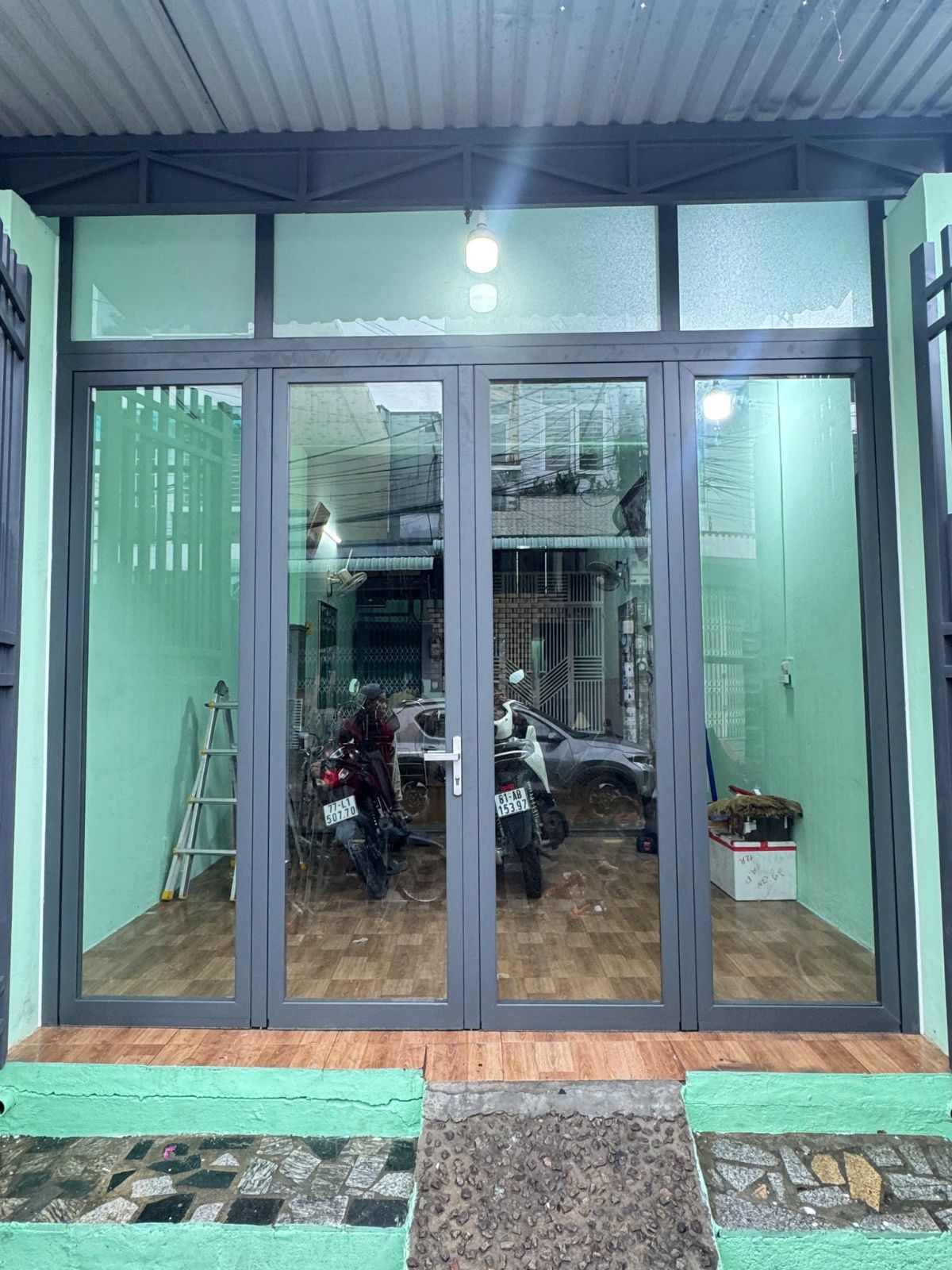 Cửa nhôm kính 4 cánh 