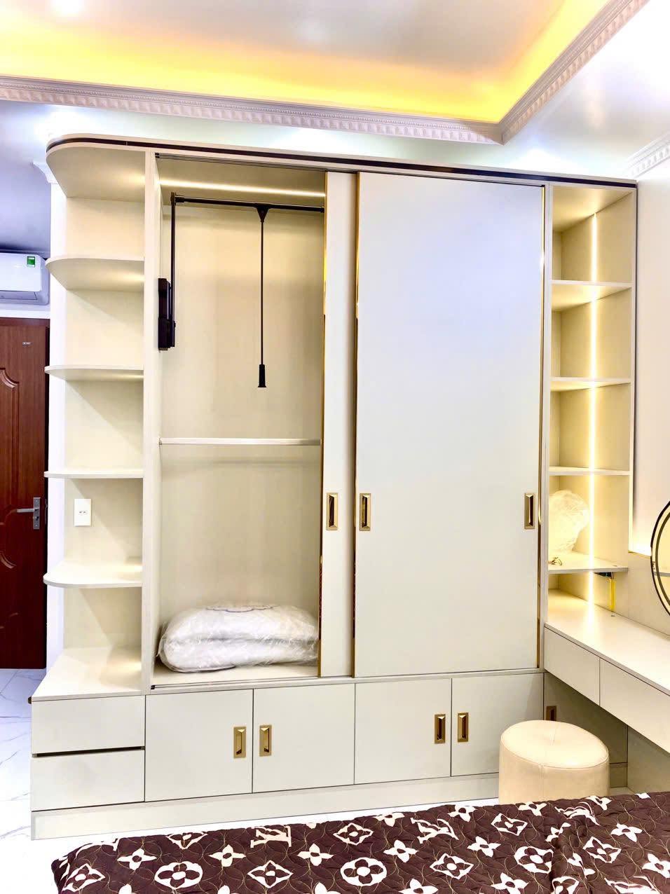 Tủ quần áo hiện đại