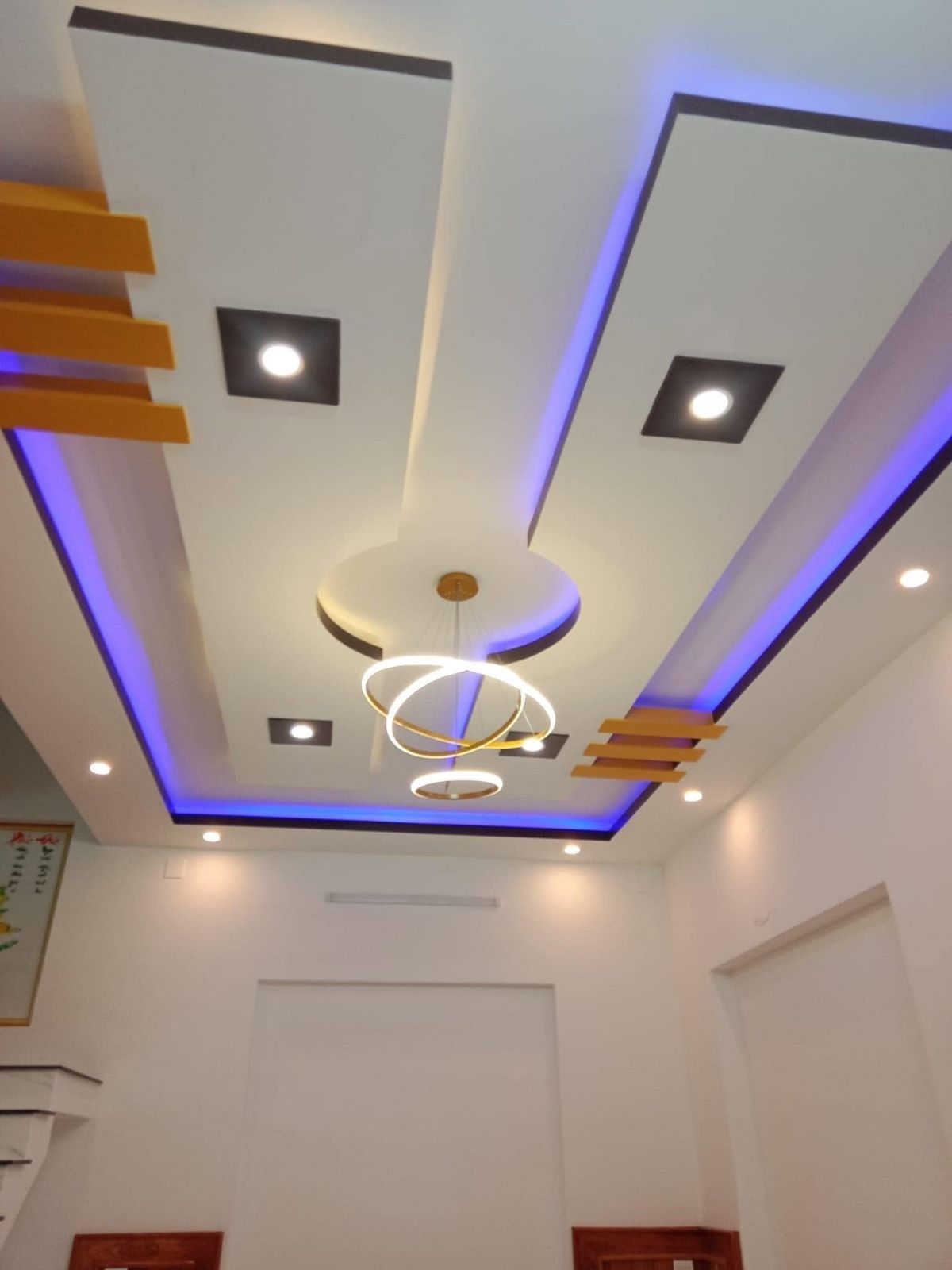 Trần thạch cao giật cấp