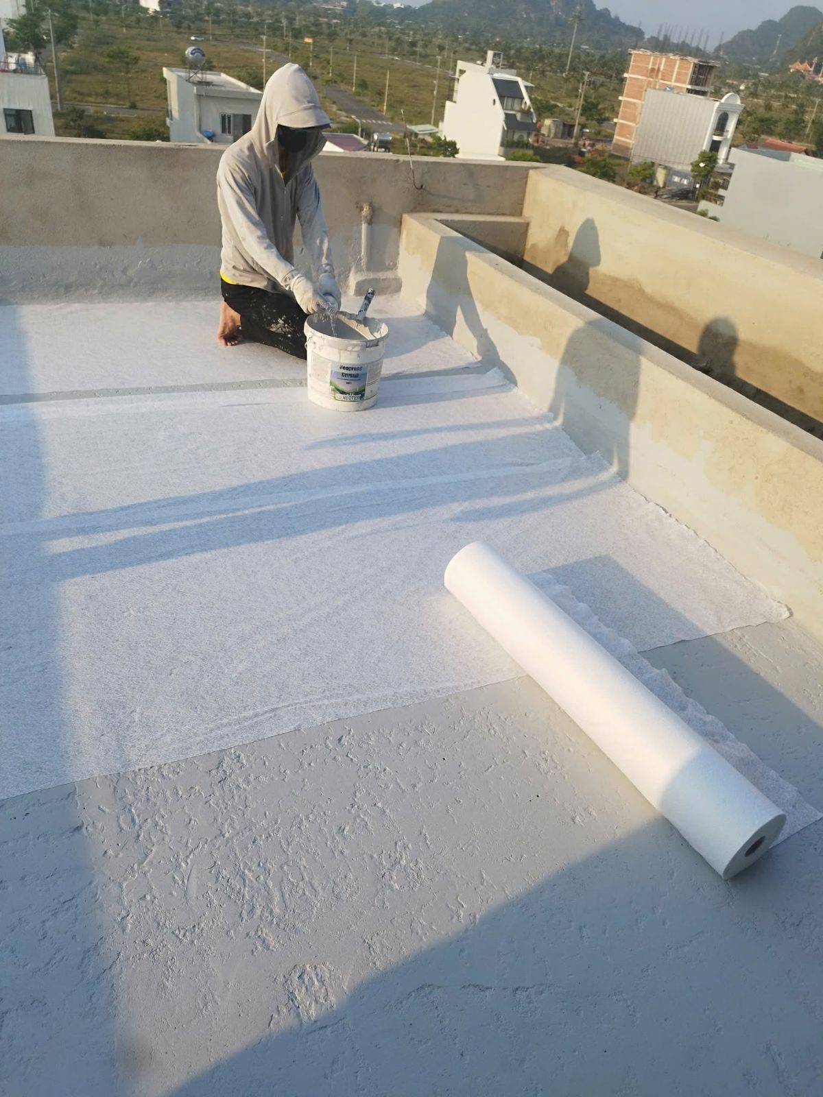 Thi công chống thấm sàn mái 