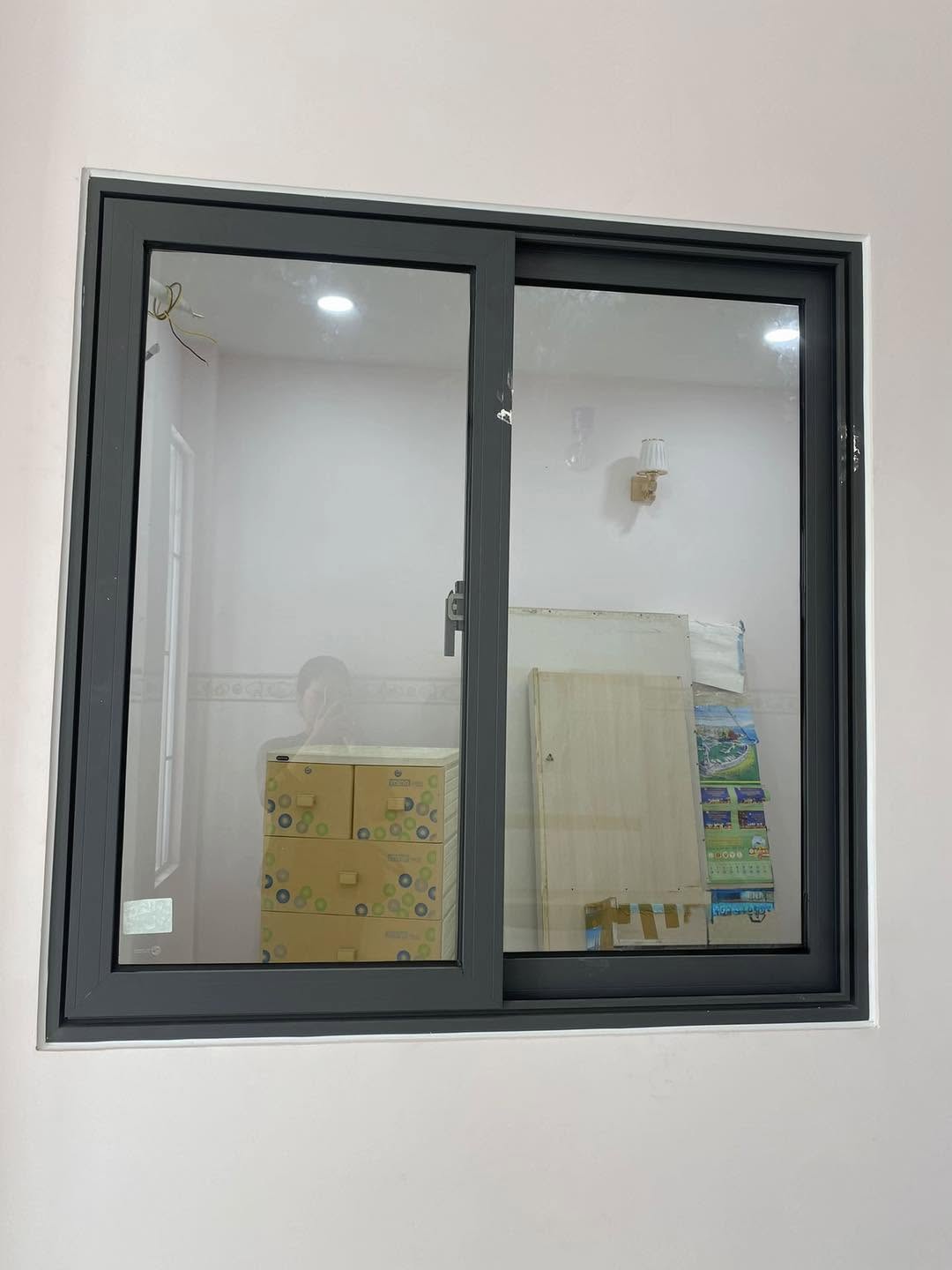 Cửa sổ nhôm kính 