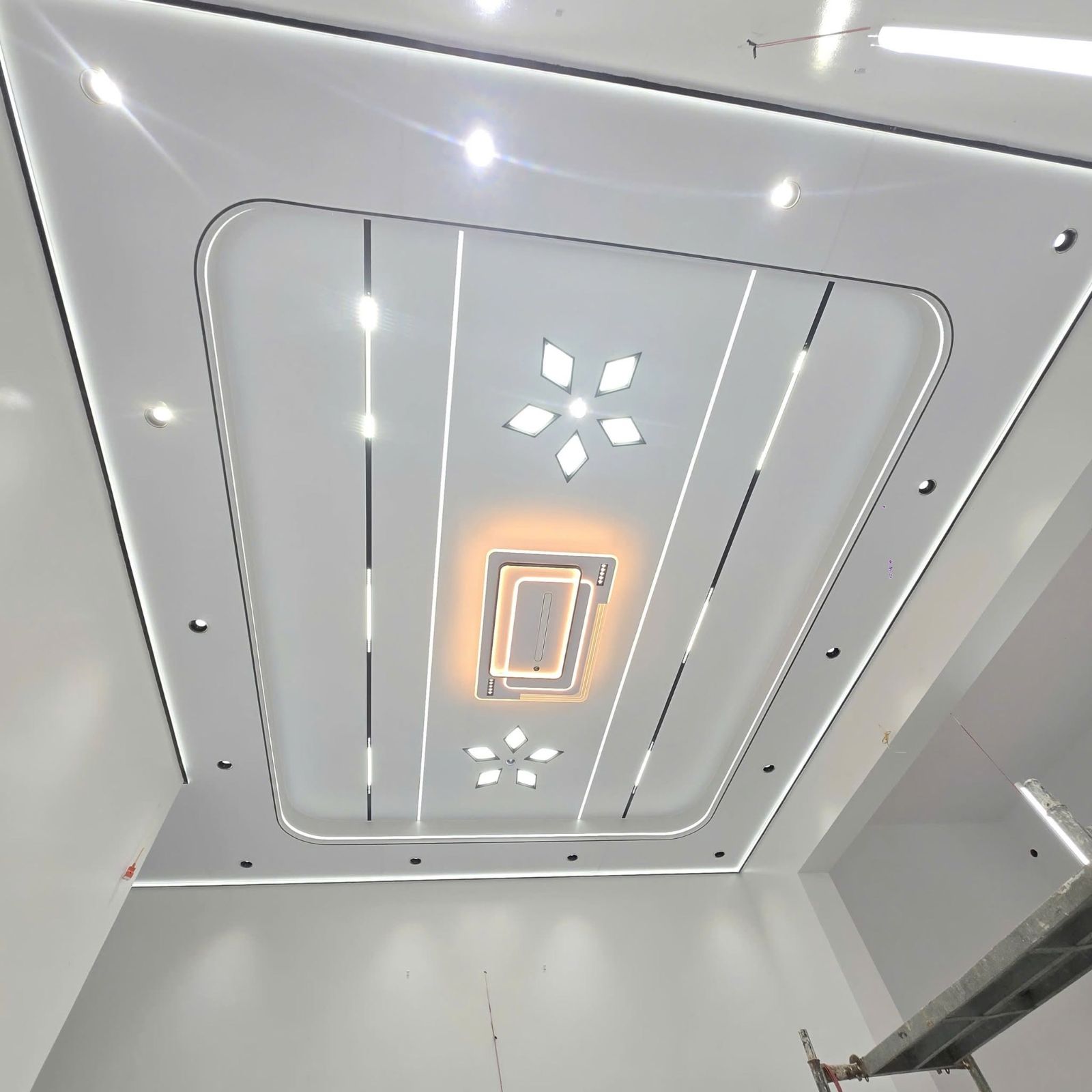 Trần nhôm hiện đại 