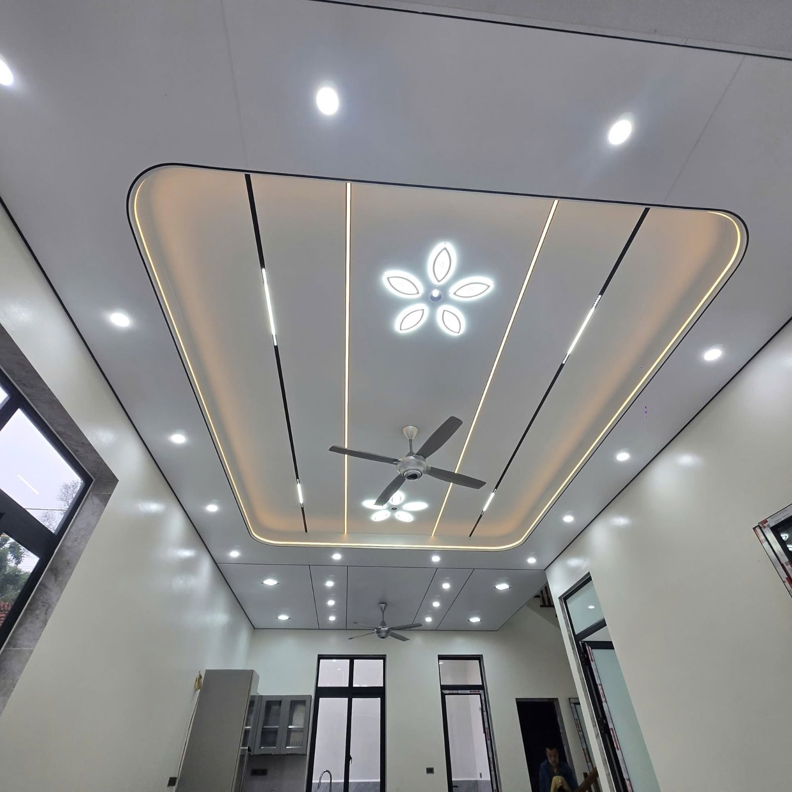 Trần nhôm giật cấp 