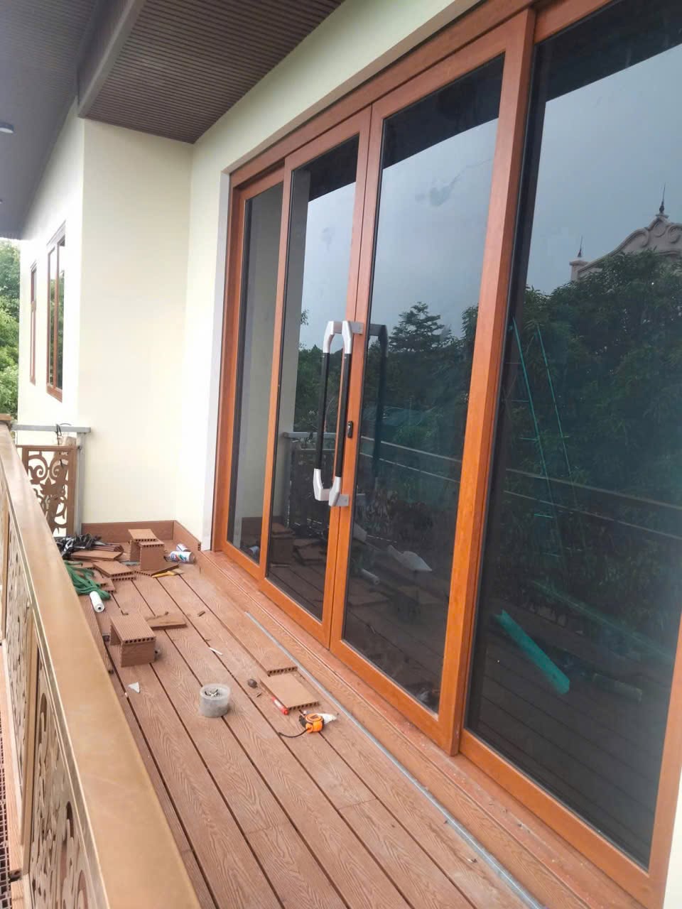 Cửa nhôm 4 cánh 