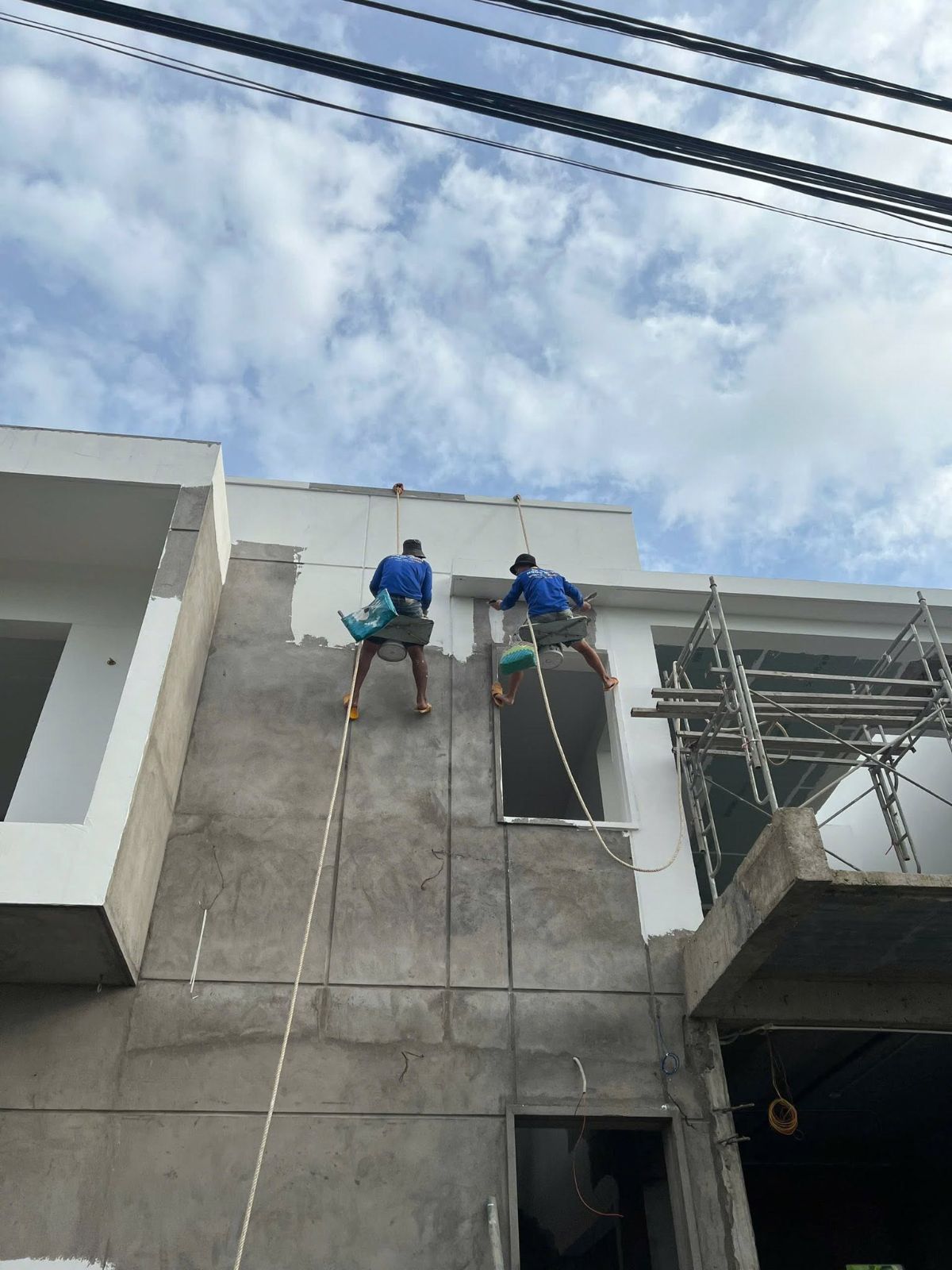 Dịch vụ thi công sơn nhà 