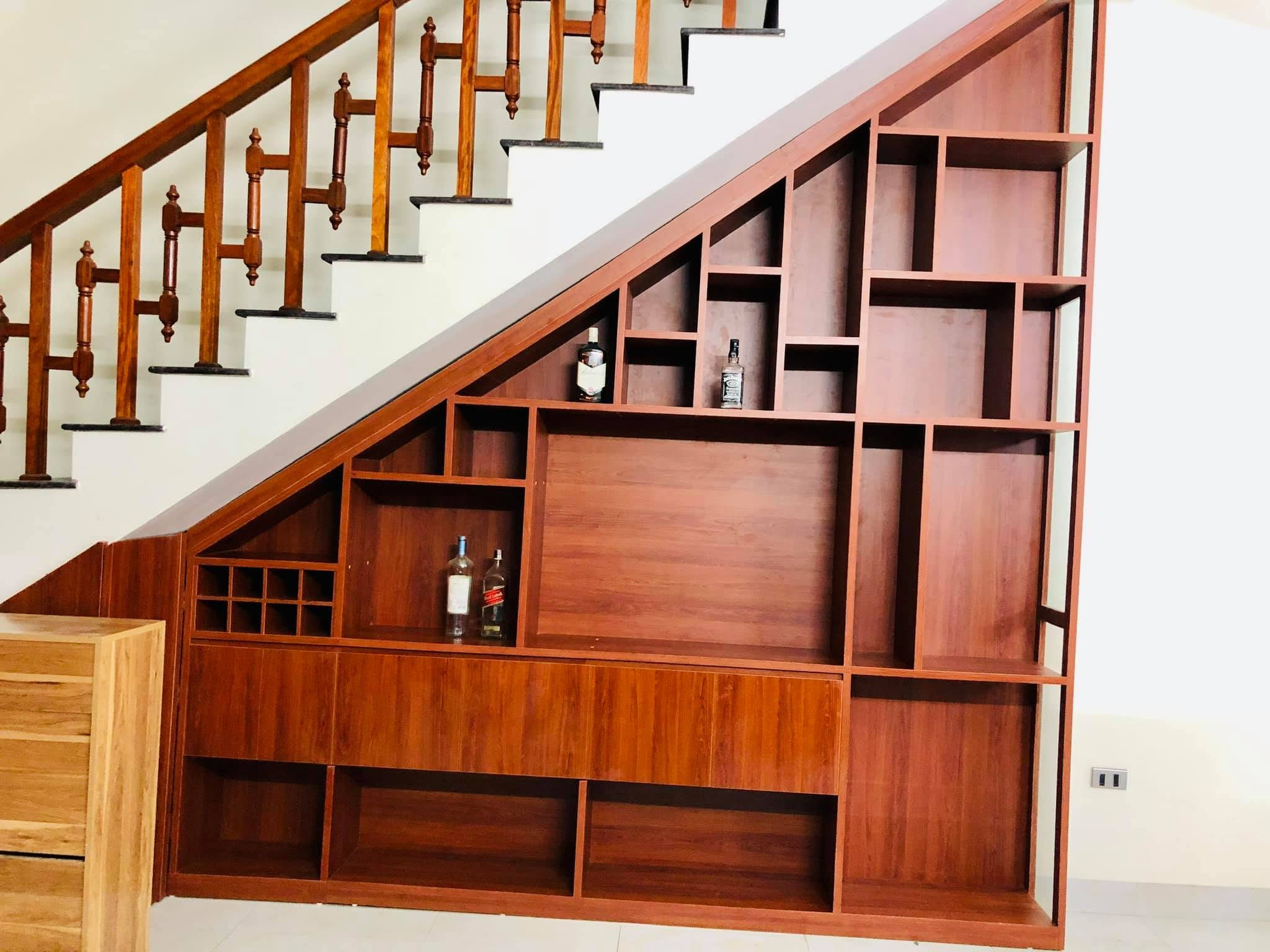 Kệ tủ dưới gầm cầu thang 