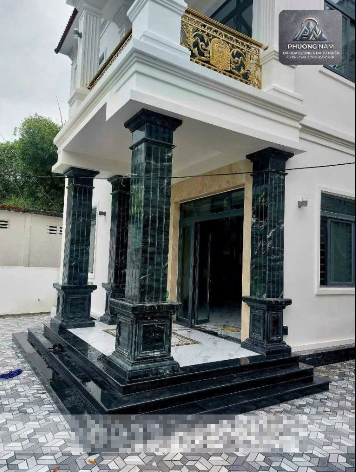 Thi công đá ốp cầu thang 