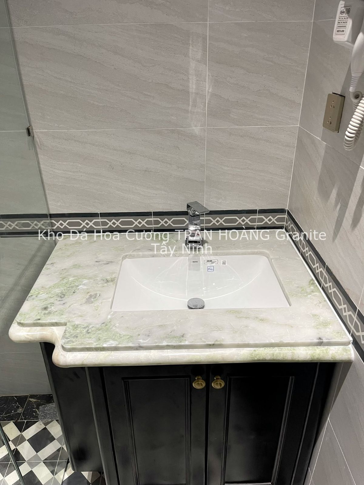 Ốp đá bề mặt lavabo 