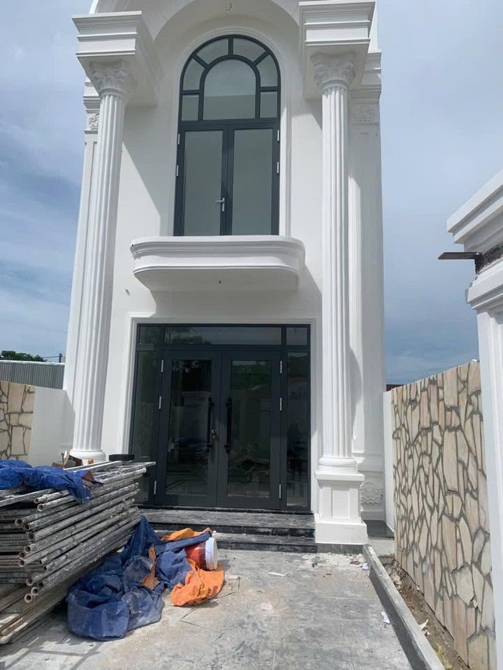 Thi công cửa nhôm kính cho biệt thự 