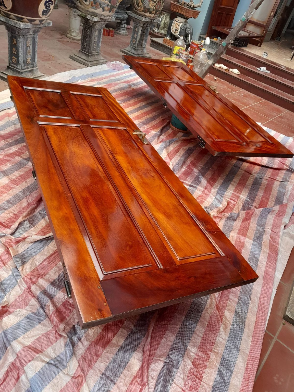 Cửa gỗ tự nhiên