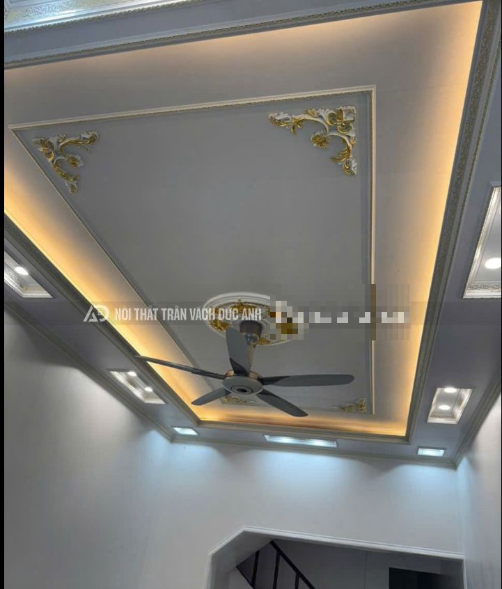 Trần thạch cao cổ điển 