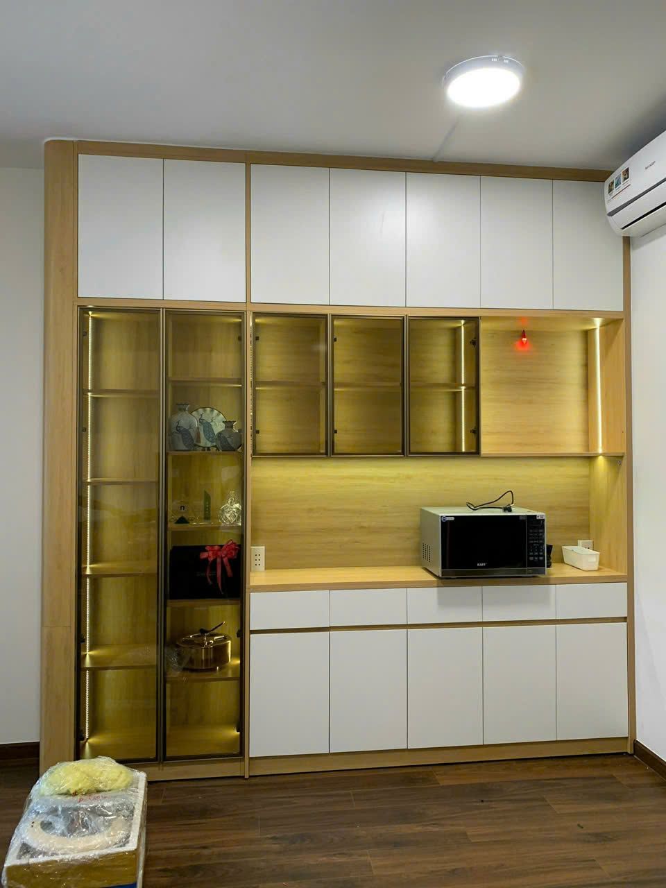 Tủ trang trí 