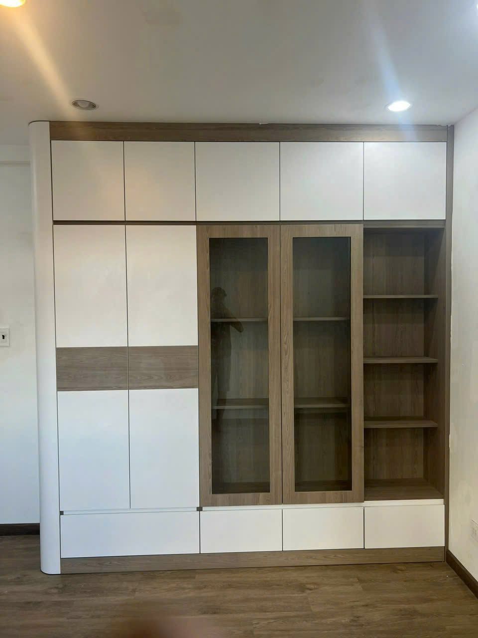 Tủ quần áo 