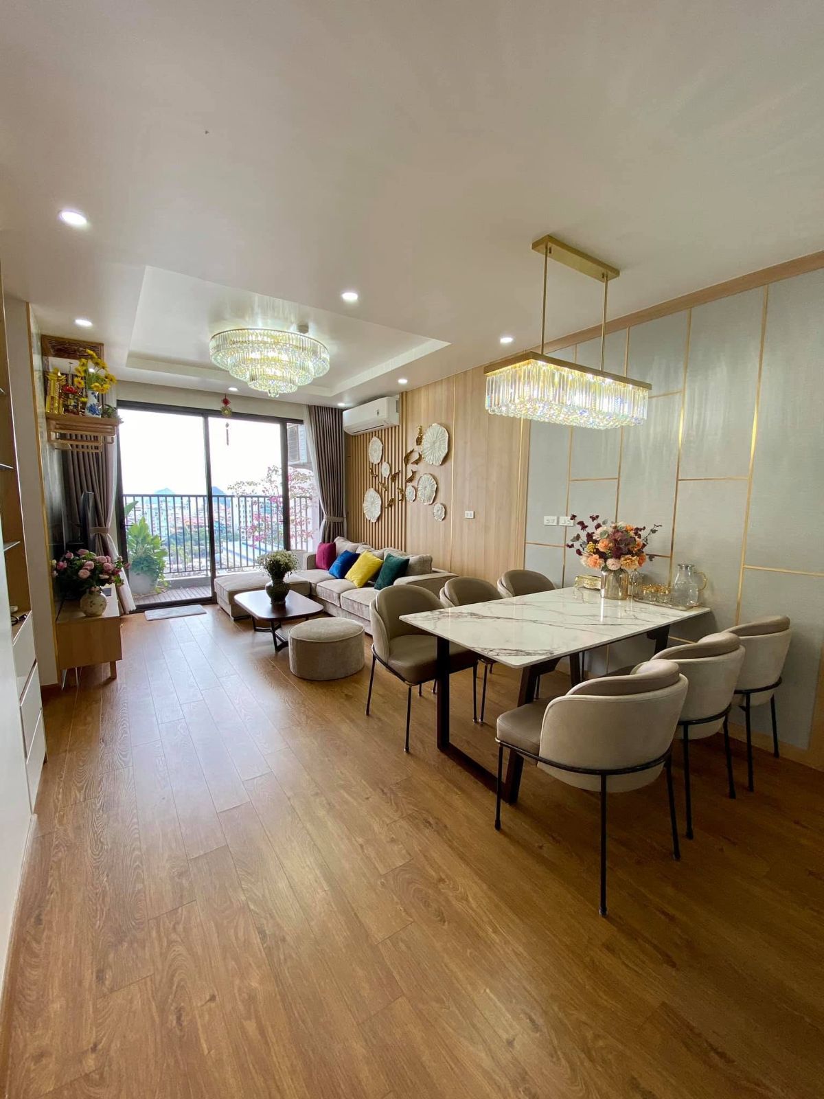 Thi công nội thất cho khu vực phòng khách và bàn ăn