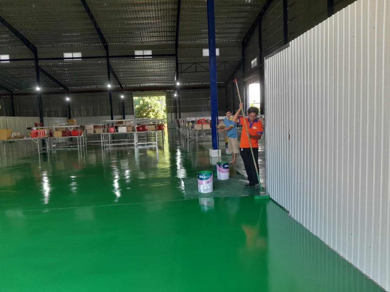 Sơn sàn epoxy