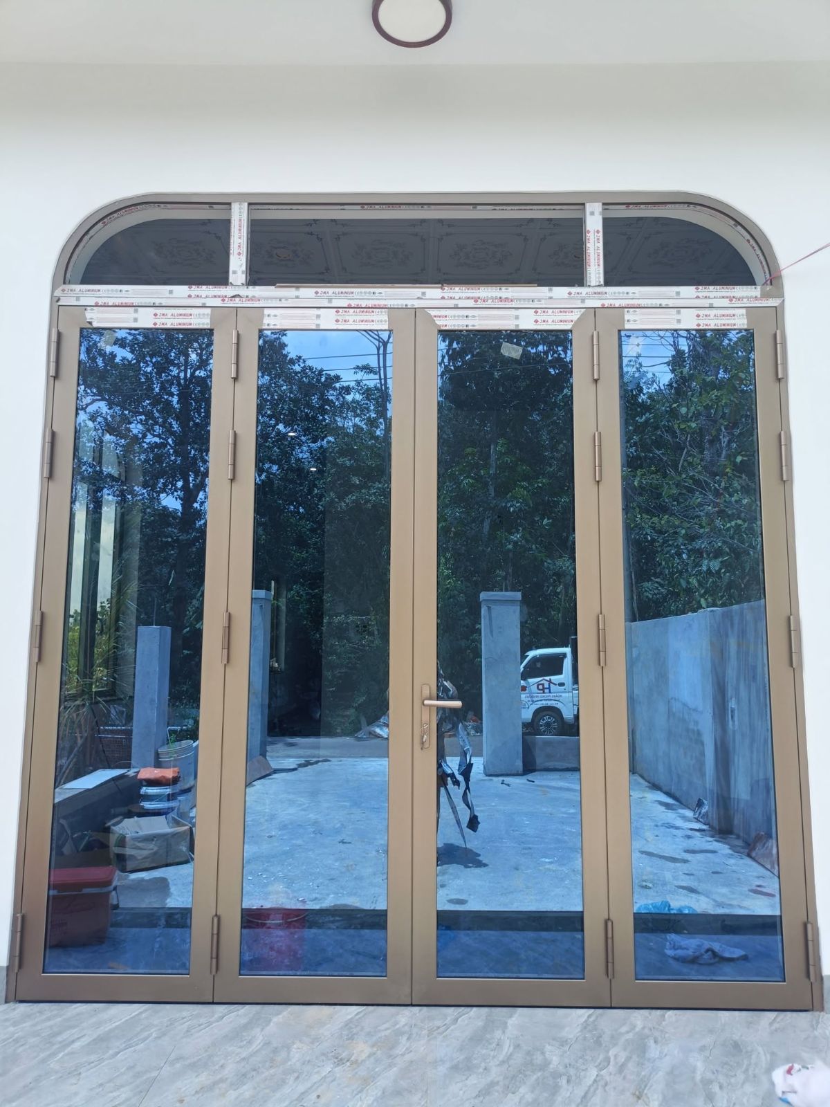 Cửa nhôm kính 4 cánh 