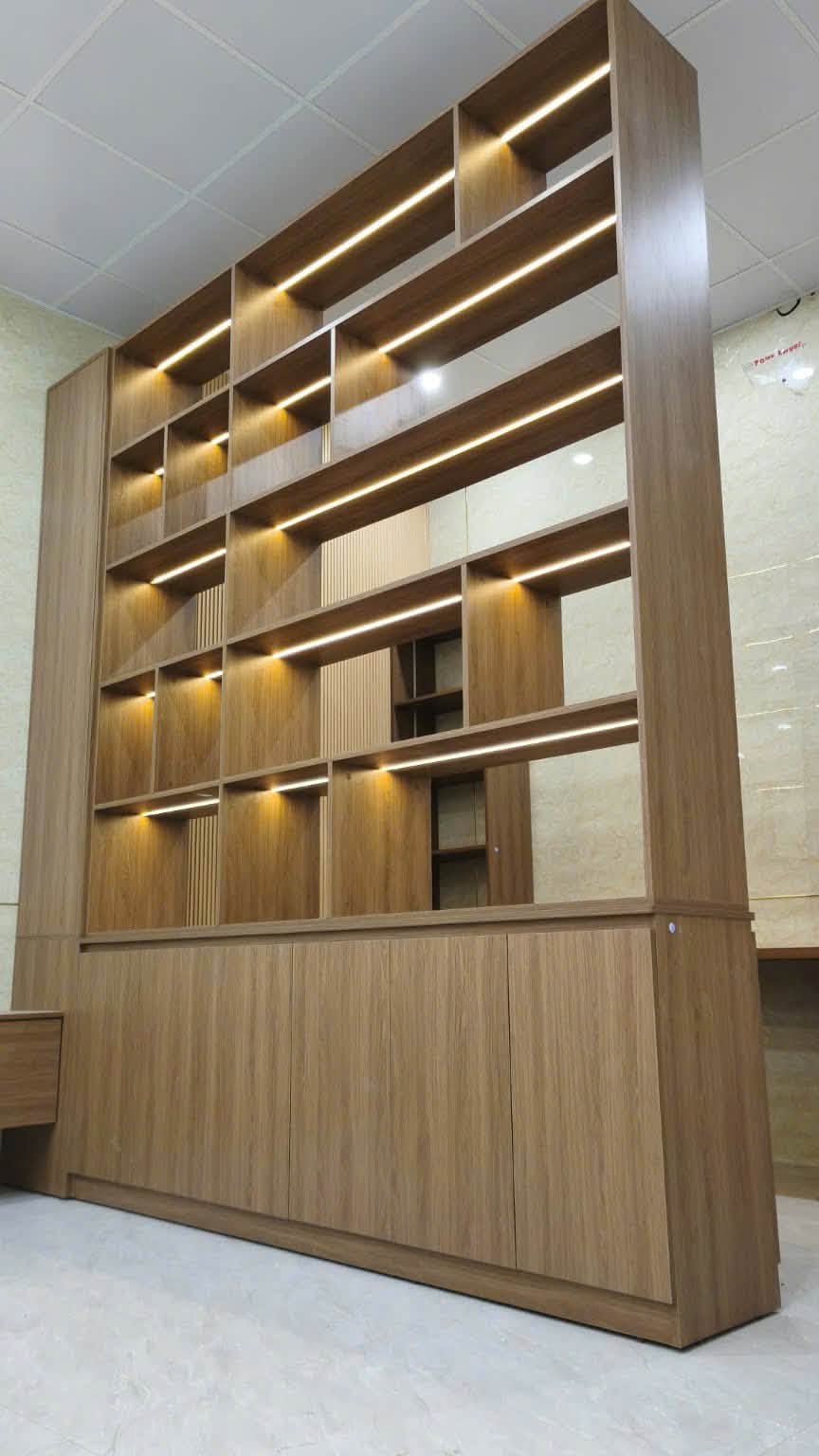 Thi công kệ vách ngăn phòng khách
