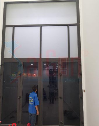Lắp cửa nhôm kính