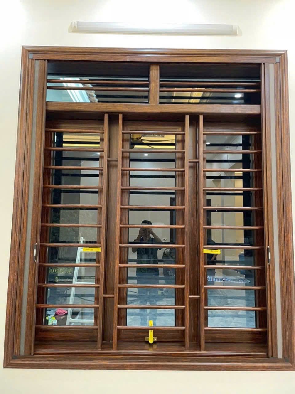 Cửa sổ nhôm giả gỗ