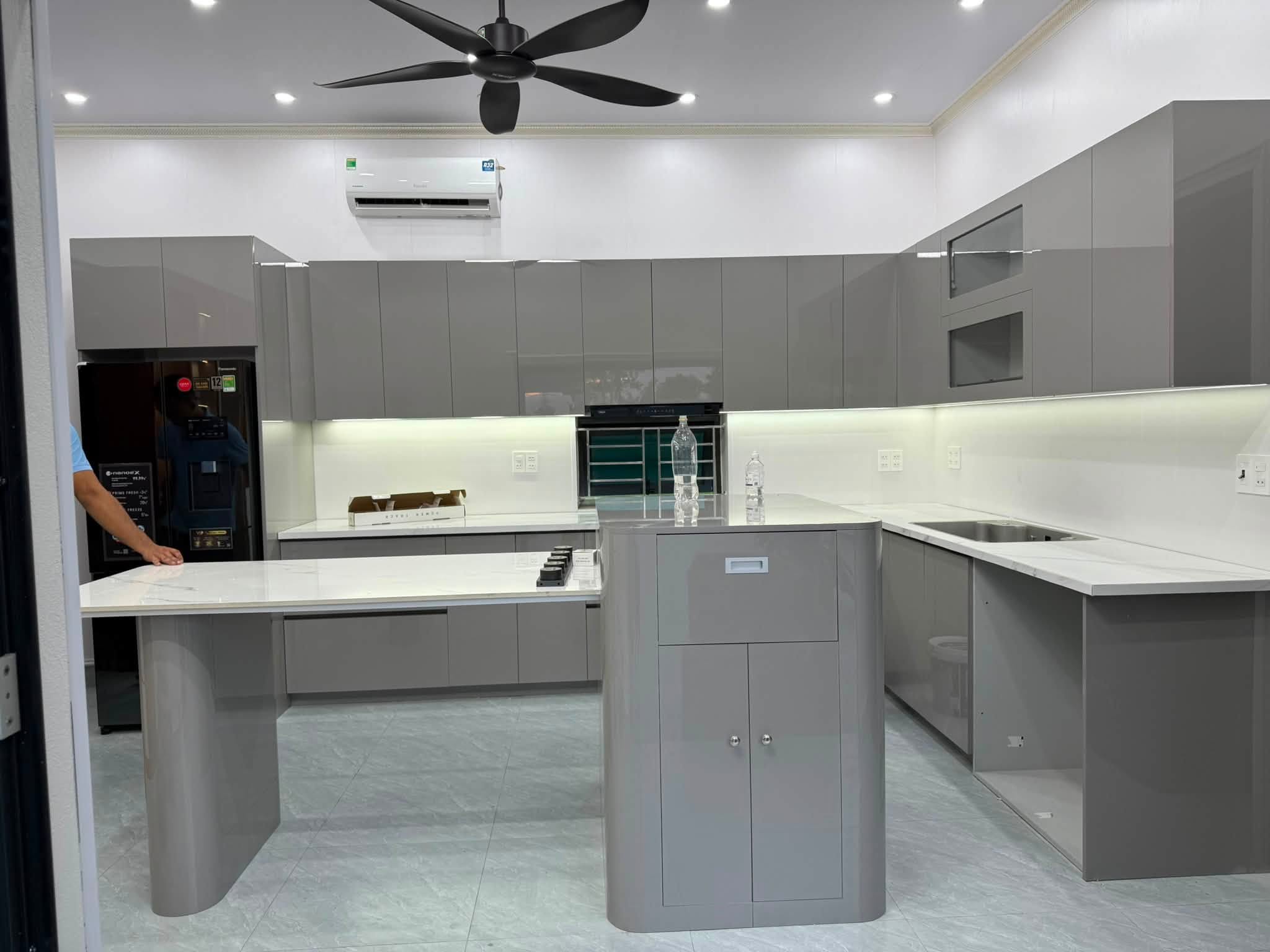 Hoàn thiện nội thất tủ bếp 