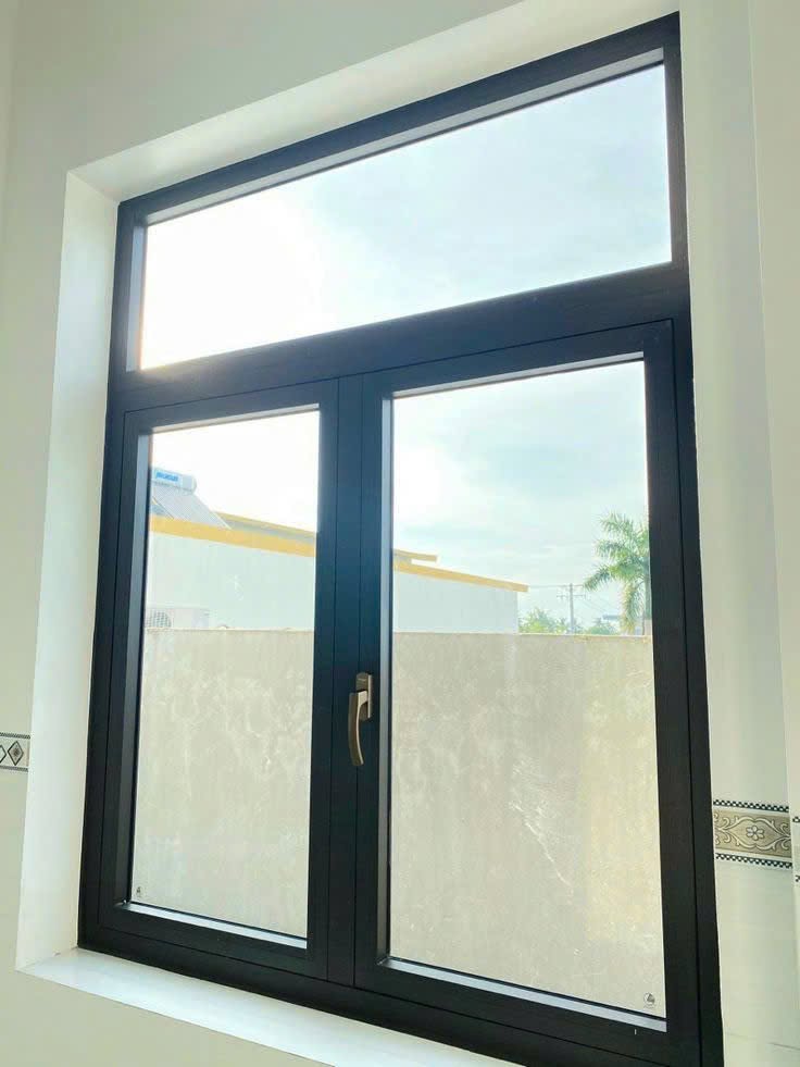 Cửa sổ nhôm kính 