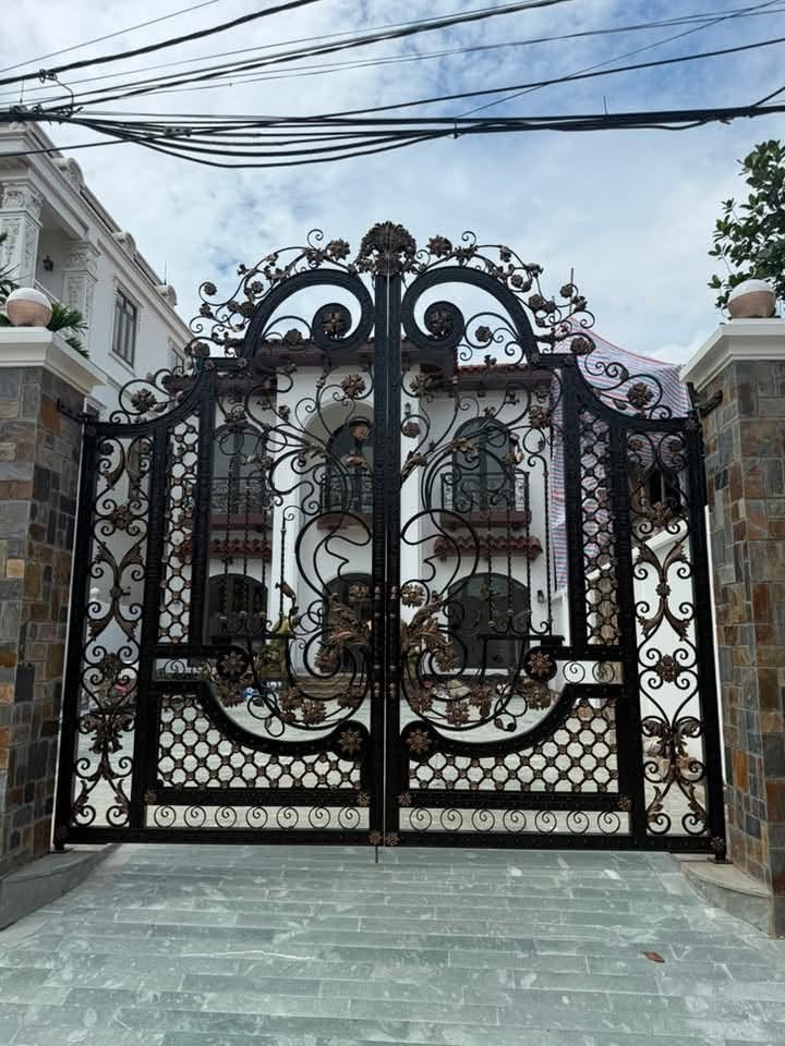 Cổng sắt nghệ thuật
