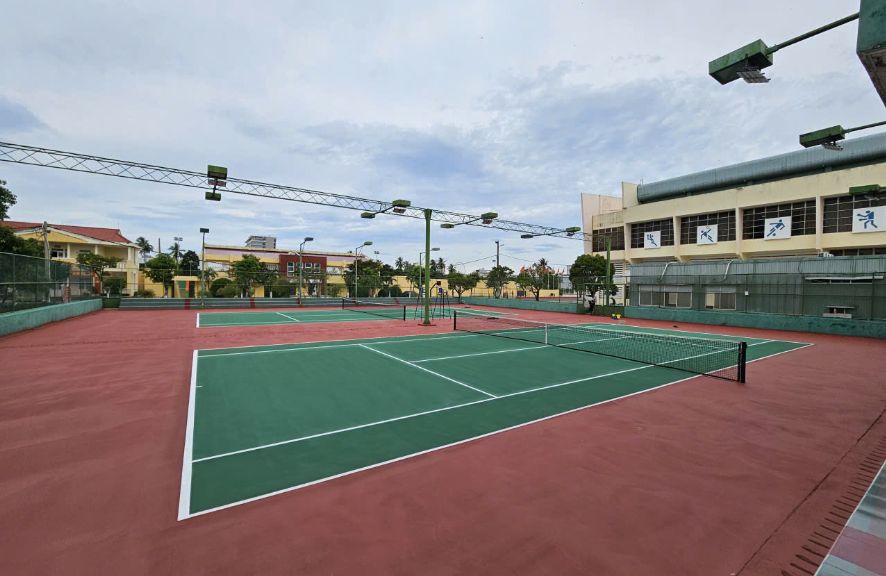 Sơn epoxy sàn thể thao ngoài trời