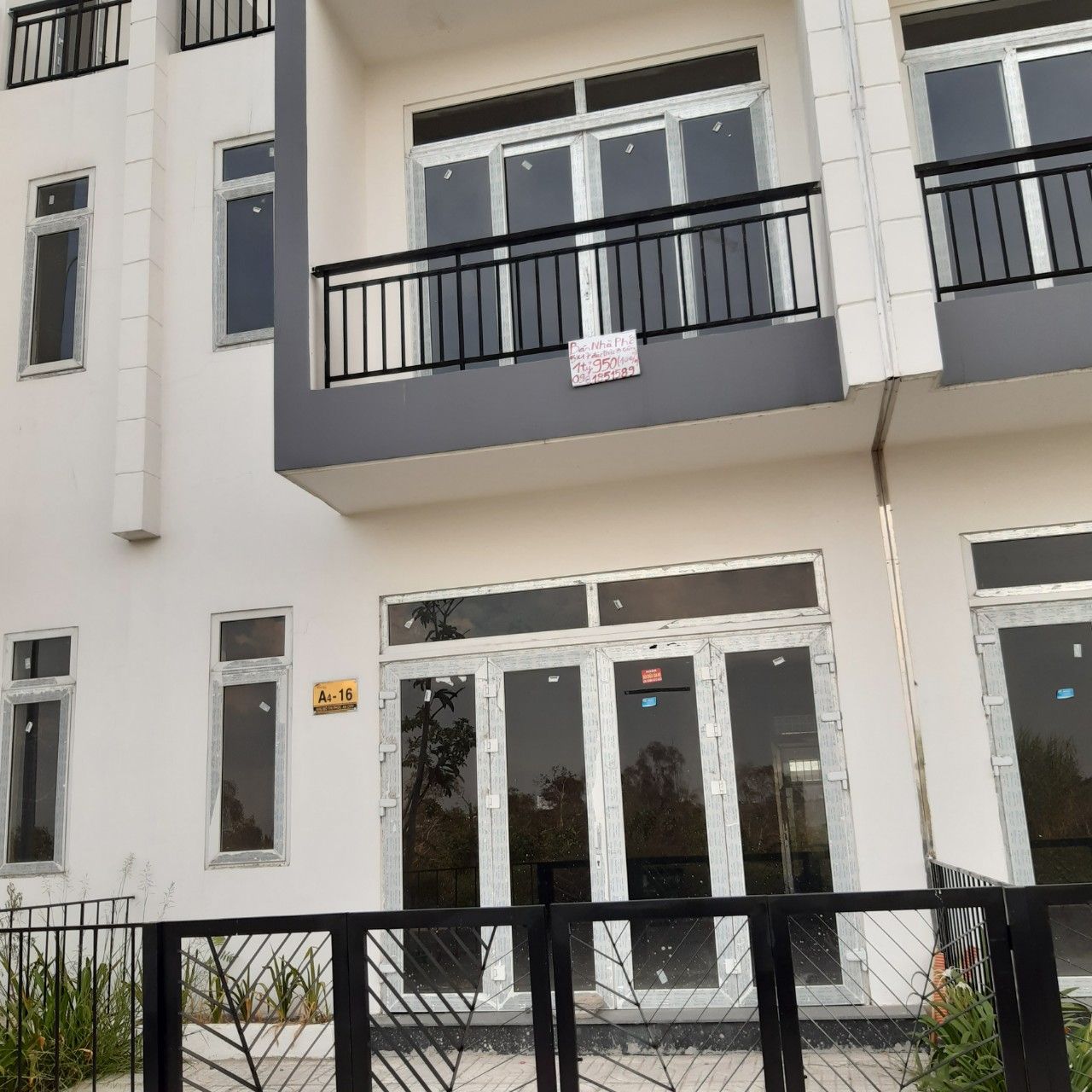 Lắp cửa nhôm