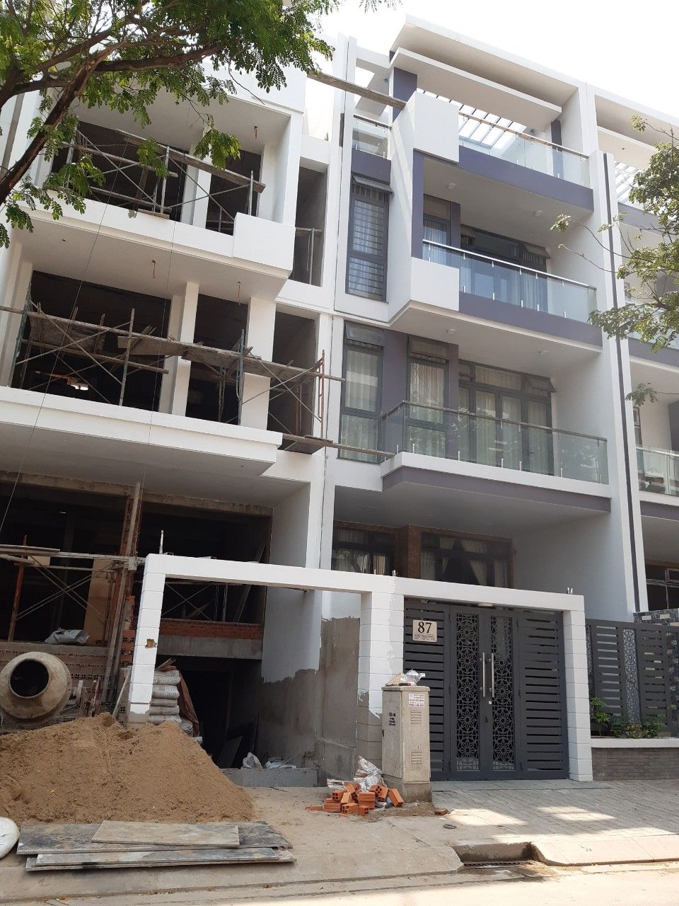 Lắp cửa nhôm