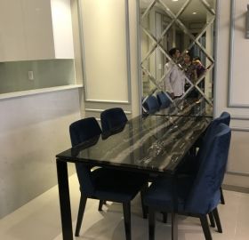 VÁCH TRANG TRÍ VÀ BÀN GHẾ ĂN