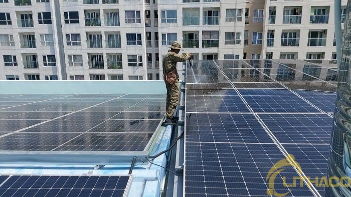Vệ sinh năng lượng mặt trời