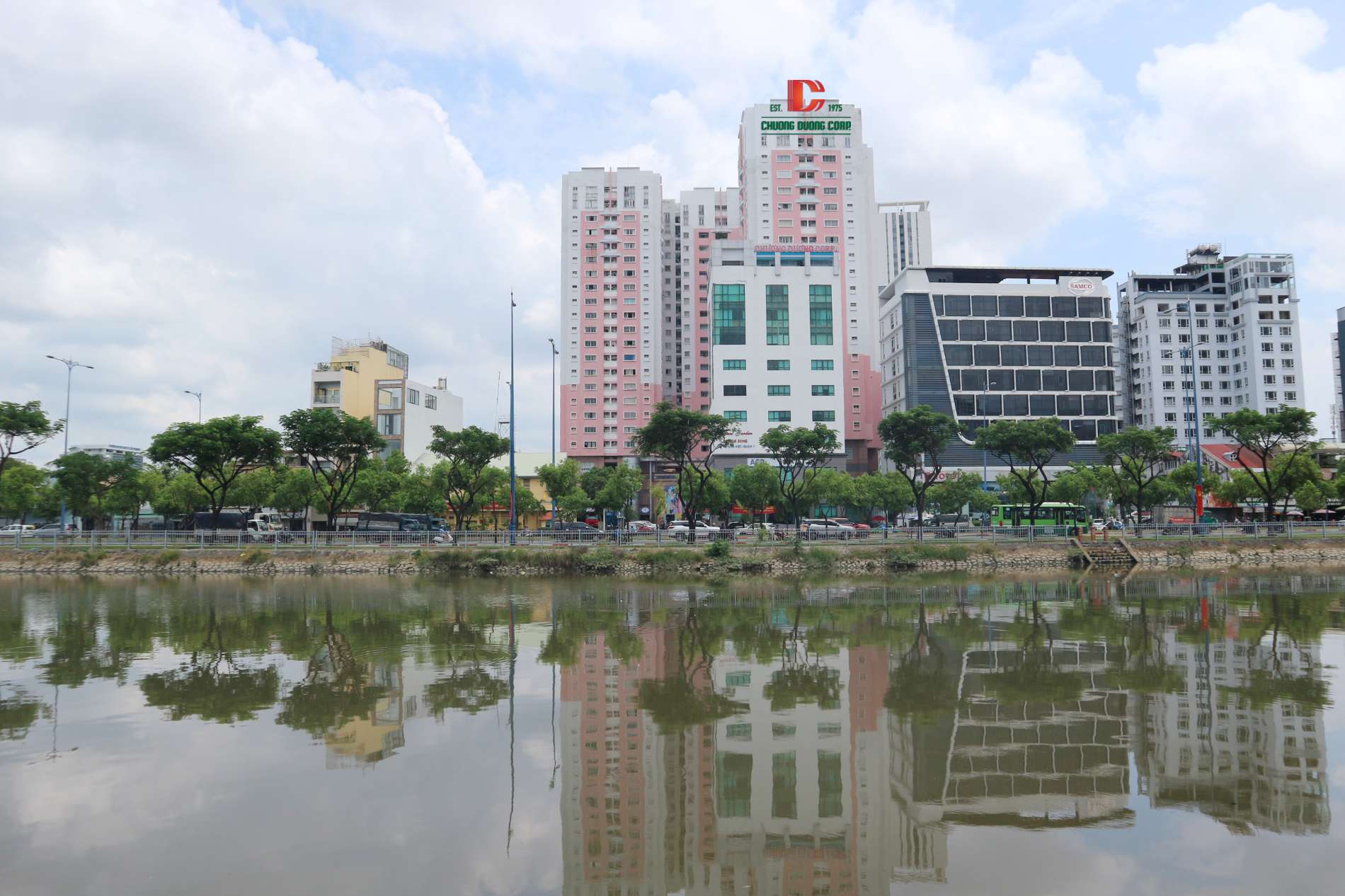 Khu cao ốc Phức hợp Central Garden