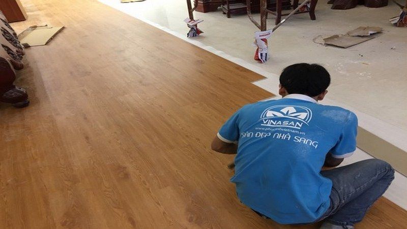 thi công lắp đặt sàn gỗ công nghiệp