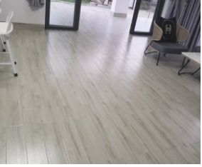 Gách lát nền