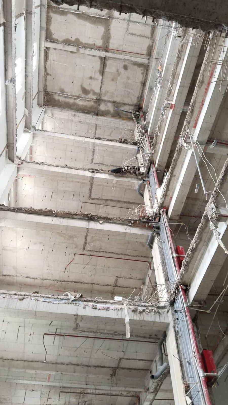 Tháo dỡ nhà cũ sửa chữa dọn xà bần