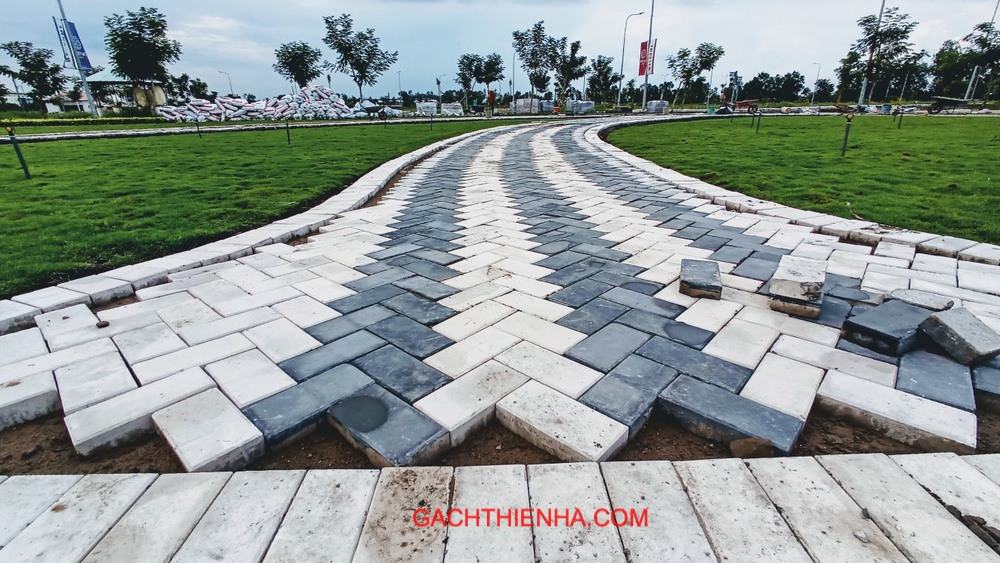 Gạch công viên