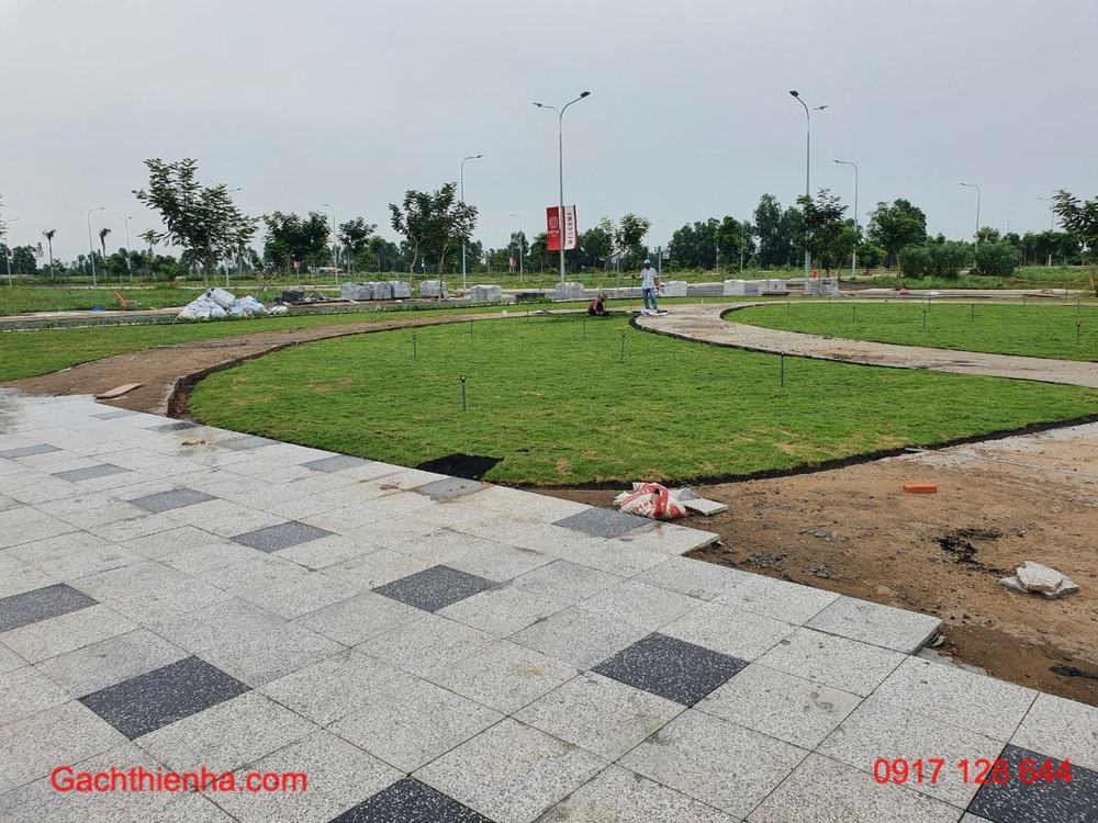Gạch lát công viên