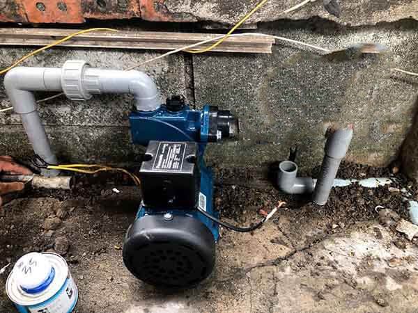 Sửa máy bơm nước