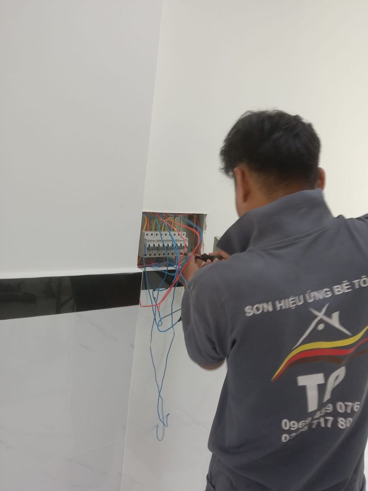 Lắp ráp điện cho công trình chung cư