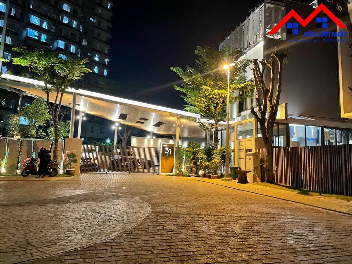 Công trình cửa lưới Schampagne Villa