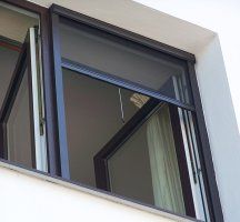 Cửa lưới tự cuốn