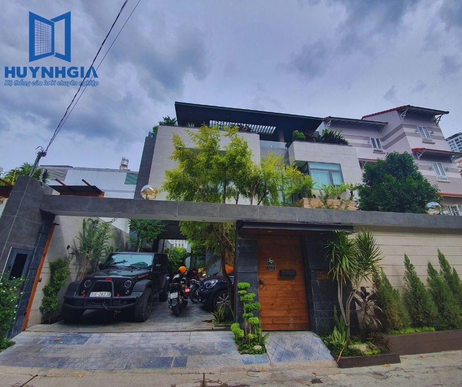 Lắp đặt cửa lưới