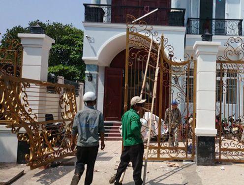 Sơn cửa sắt