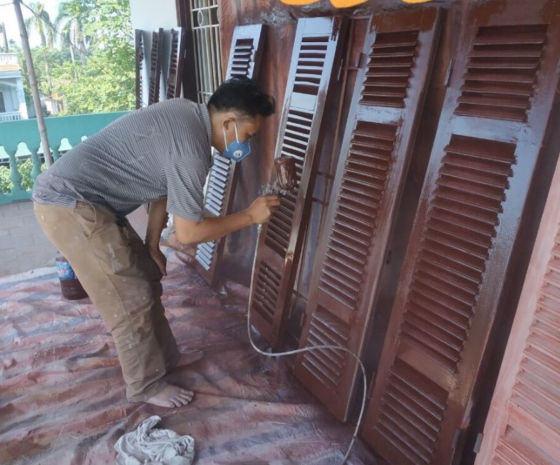 Sơn nội thất đồ gỗ