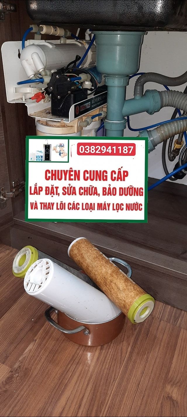 Thay lõi bơm định kỳ cho anh Hùng