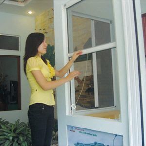 Cửa lưới tự kéo