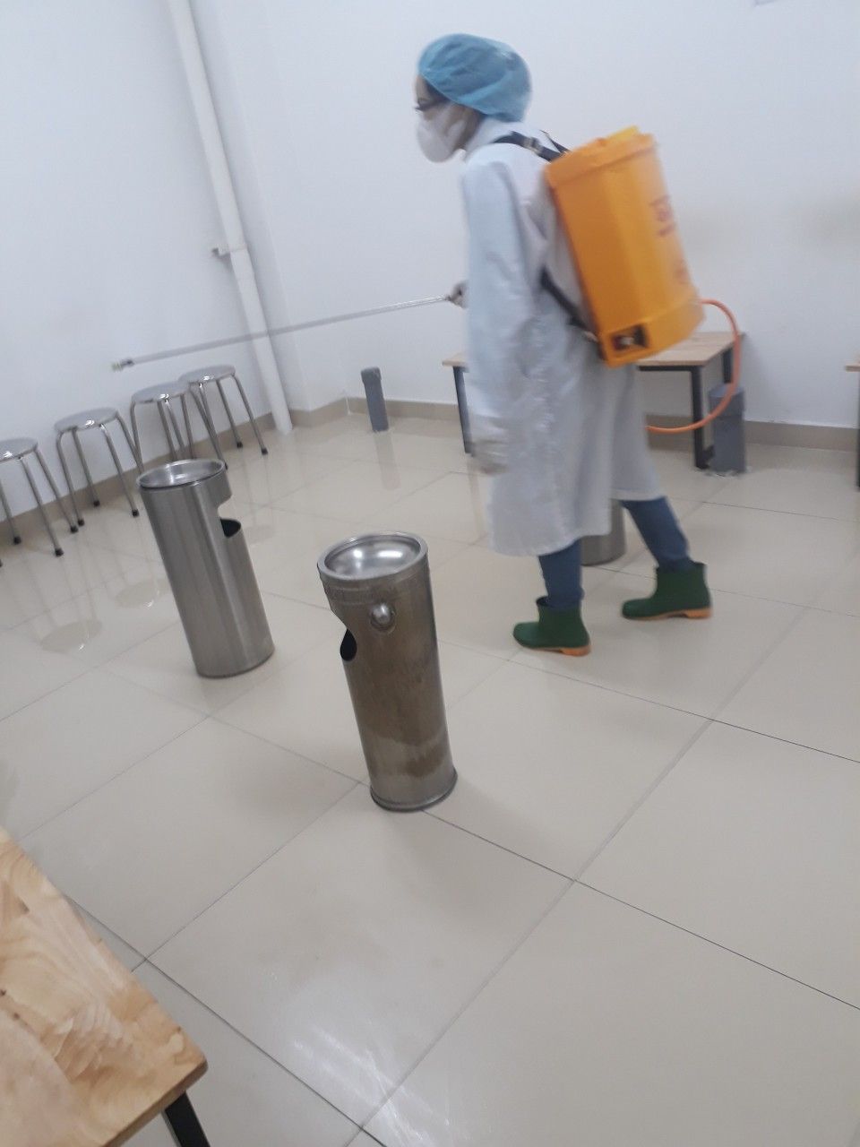 Dịch vụ vệ sinh văn phòng