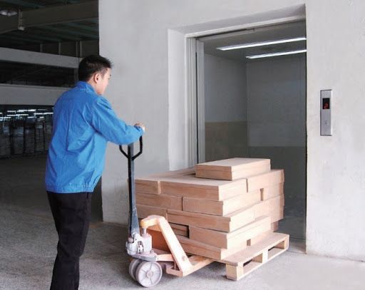 Thang tải hàng hóa