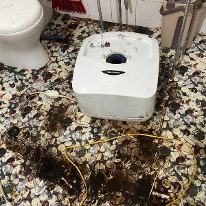 Sửa chữa bồn cầu thông đường nước